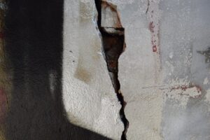 basement crack repair